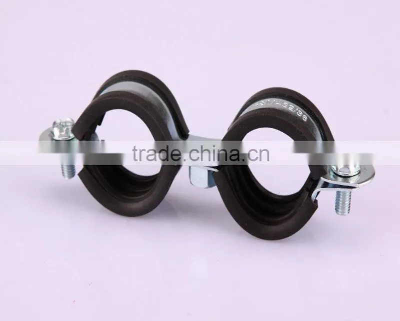 Double loop pipe clamp with rubber