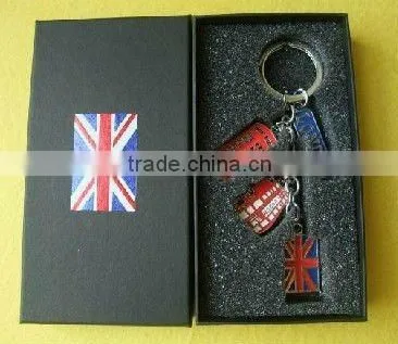 canada leaf keychain canada souvenir keychain
