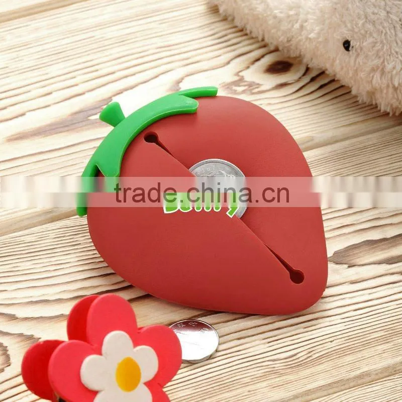 2013 New Style Strawberry Shaped Silicone Key Chain