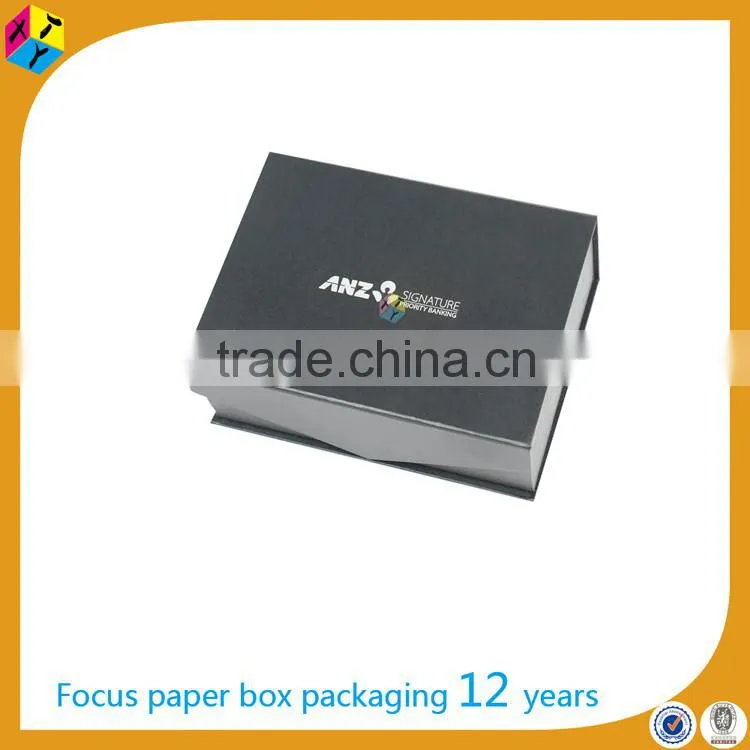 Black gift flip top boxes with magnetic catch