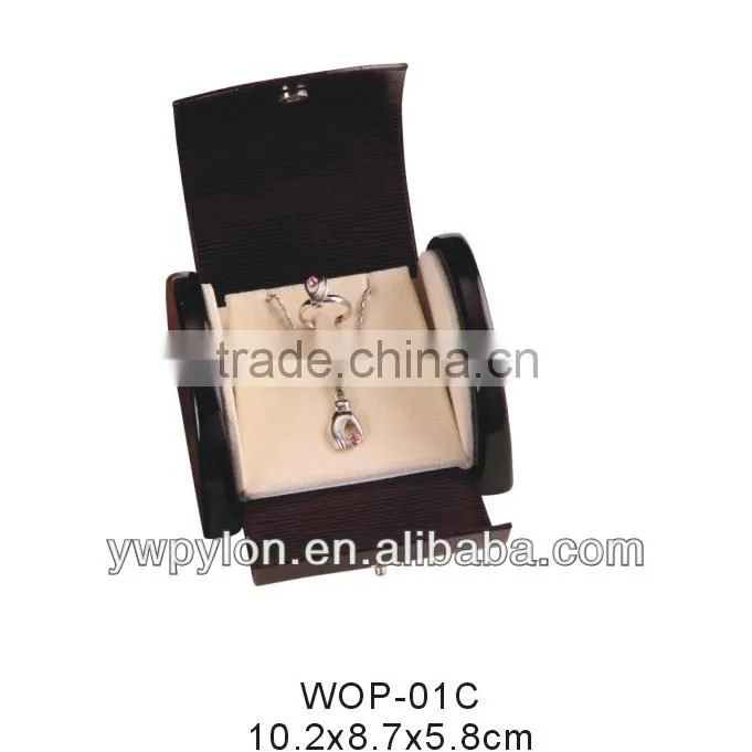 Top grade glossy female watch and necklace box