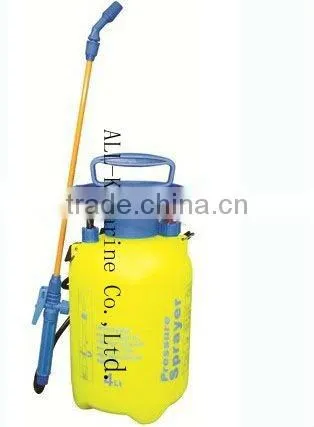 Shoulder handheld small sprayer