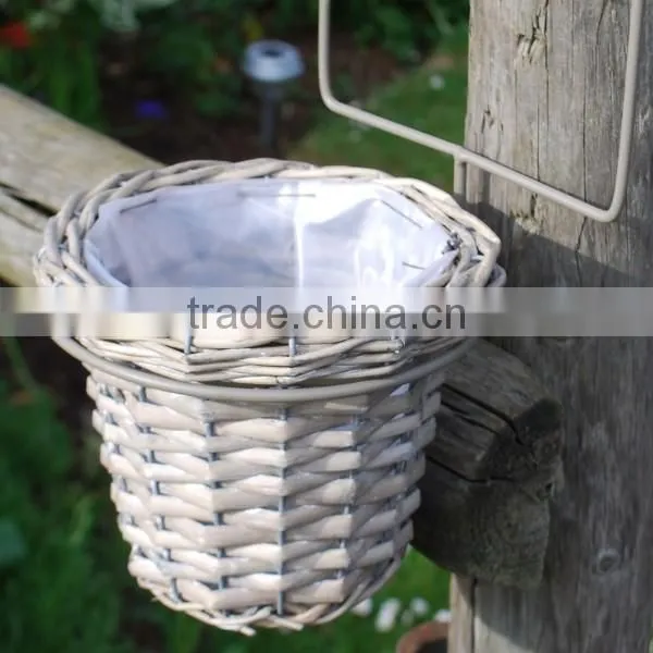 2015 Wicker plant baskets potted plants