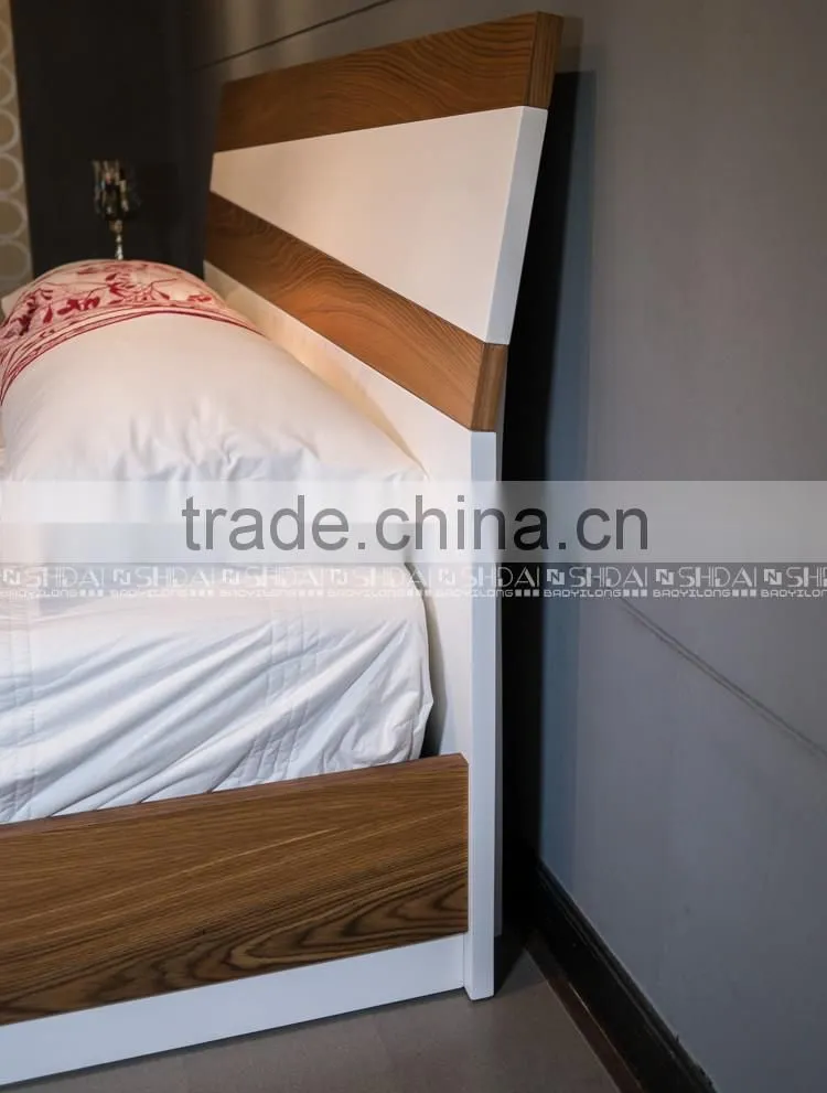 Modern Walnut and White Finished Bedroom Set Contemporary(QUEEN) B-818