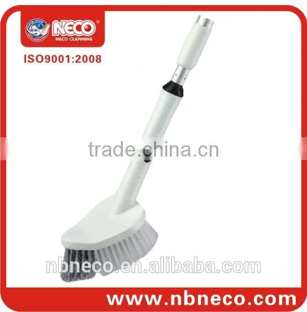 telescopic gutter cleaning brush