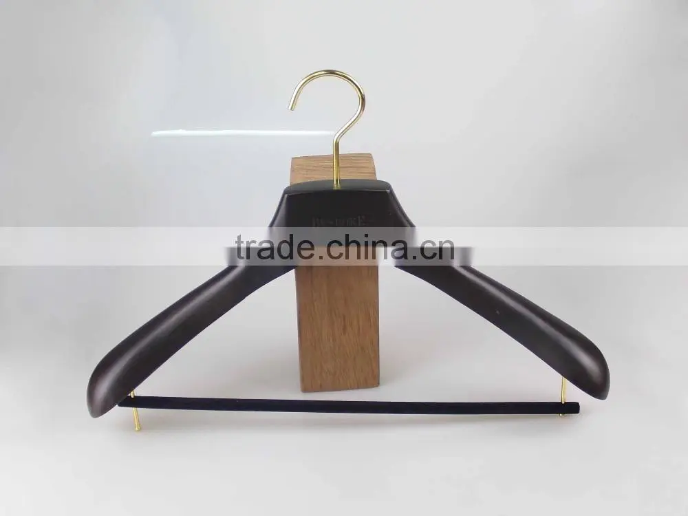 IMY-533 brown advanced wooden hangers wholesale