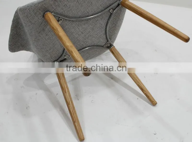 replica fiberlgass material wooden legs fabric blue color Organic Chair by Eero Saarinen