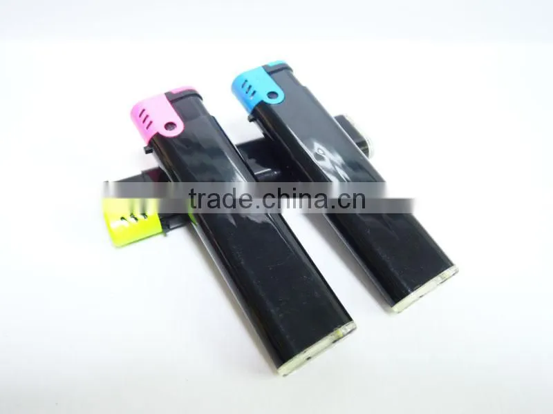 gas cigarette lighter ,quality electron windproof lighter with colored cap and ignition