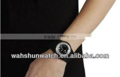 2013 New Custom fashion geneva watches with Japan Movement slap watch