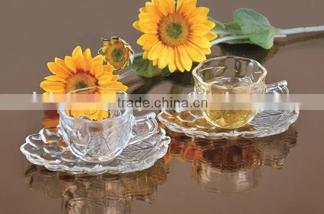 6 GRAPE SHAPE CUPS AND 6 SAUCERS FOR TEA