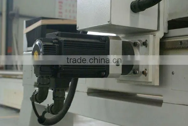 Disk auto-tool changer CNC machine center