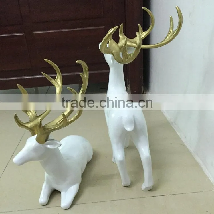 Polyresin Christmas reindeer sculpture