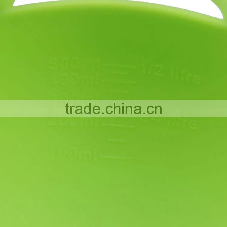 high quality manual plastic lemon squeezer with scale