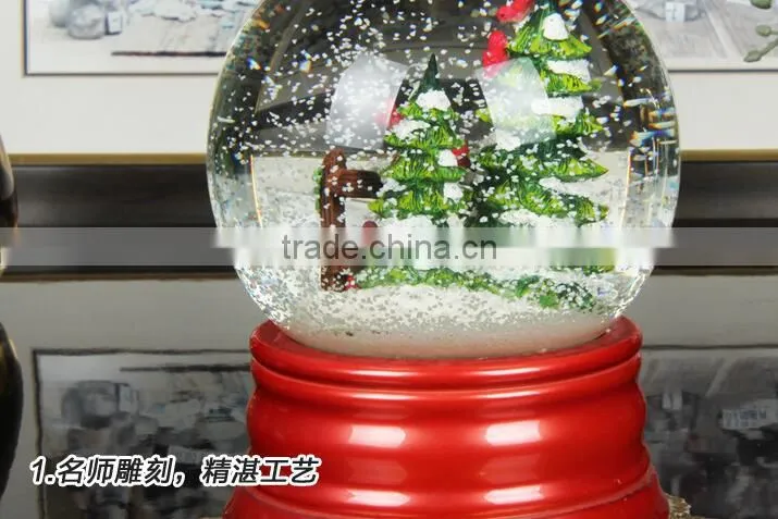 Resin Christmas Snow Globe/Water Globe/Snow Ball for Christmas Decoration