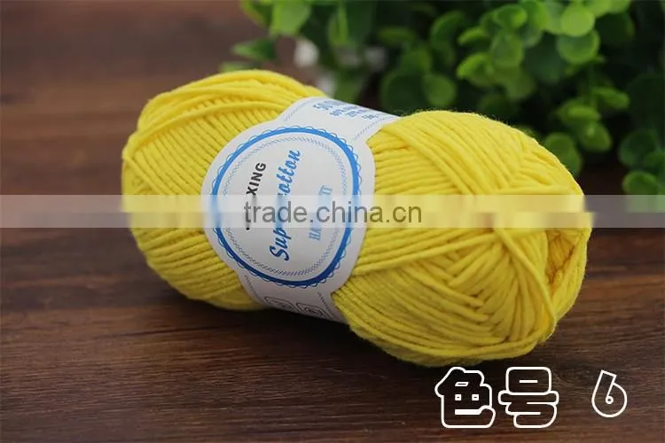 China cotton knitted yarn supplier offer a low cotton yarn price for crochet yarn
