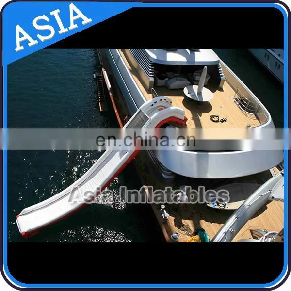 Mega Inflatable Water Slide in Sea/Inflatable Floating Slide/Customized Inflatables Slide for Yacht