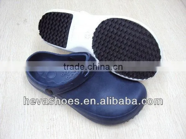 Non-porous and antiskid EVA clogs