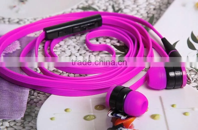 High quality sports style mobile phone custom made earphones flat cable headphones