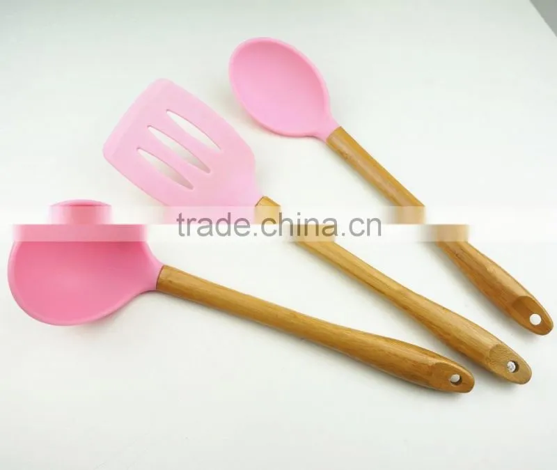 32016 Kitchen Utensils 3pcs silicone tools with bamboo handle