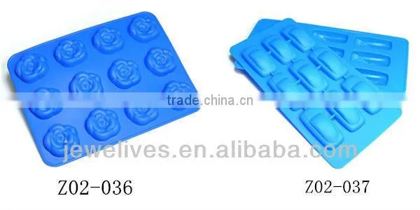 Unique bear shape silicone ice cube tray for Christmas