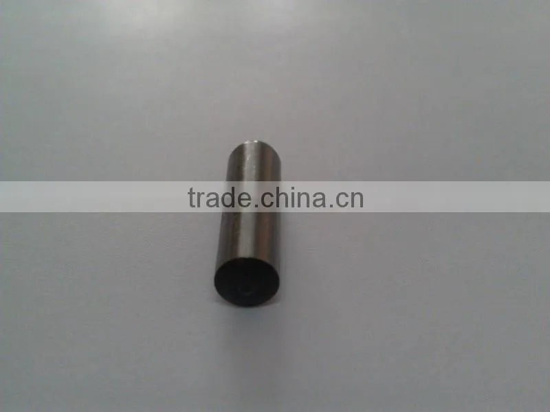 Taper pin with internal thread