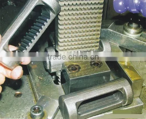 Broach cutting edge grinding machine