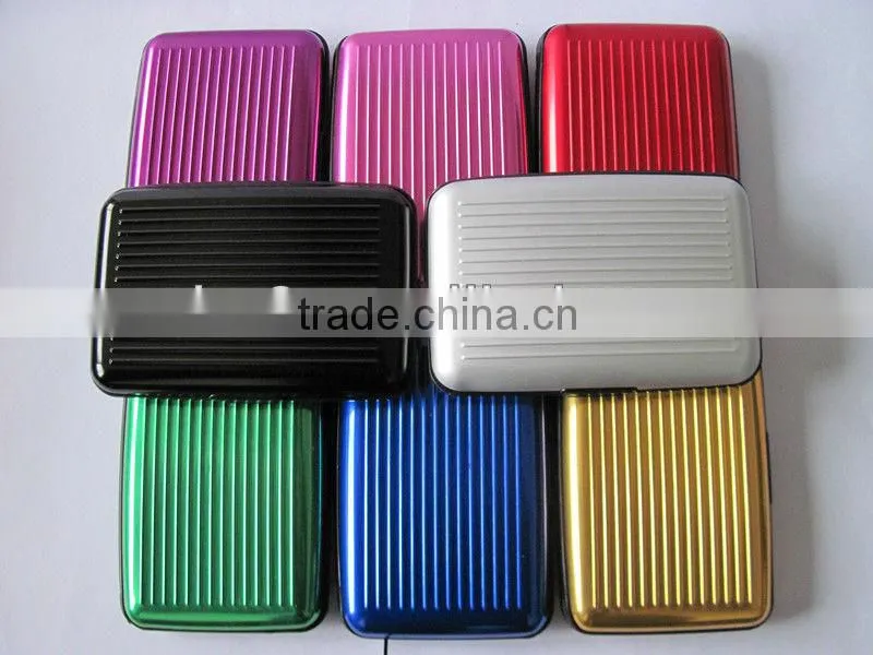 aluminum card holders in black and white colors