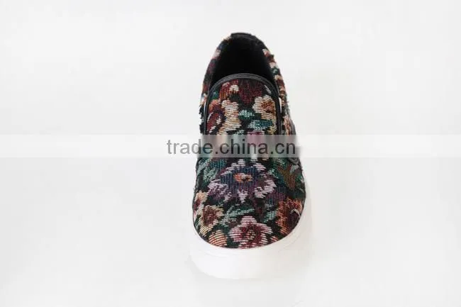 women's sneaker with Patterned Jacquard fabric