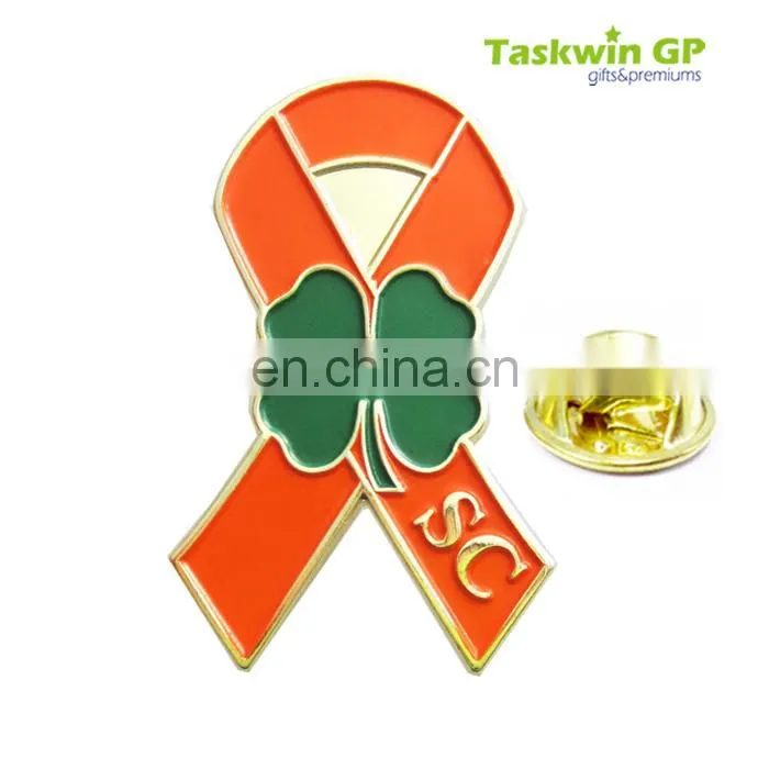 Custimized cheap pin badge soft enamel design for sale/custom metal scarf design lapel pin