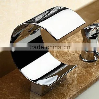 Three Holes Waterfall Bathtub Faucet Bath Tub Mixer Taps Bathtub Mixer