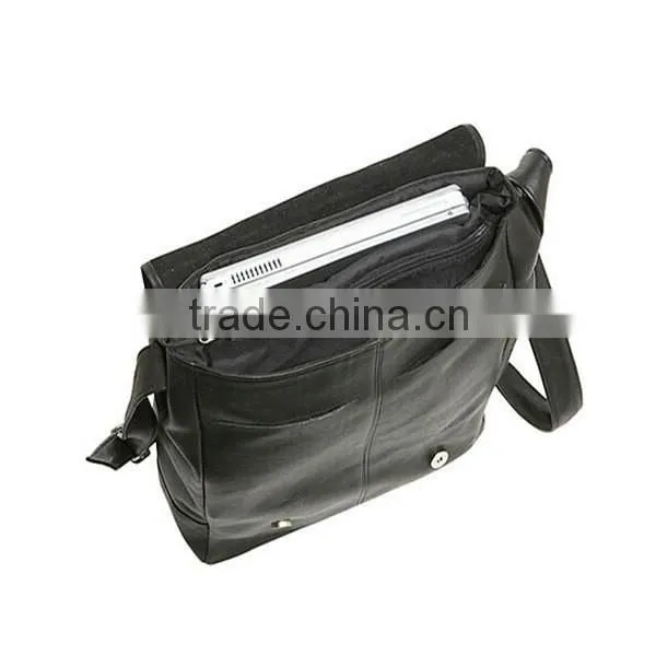 The most popular Wholesale new design mens messenger bag,leather messenger bag