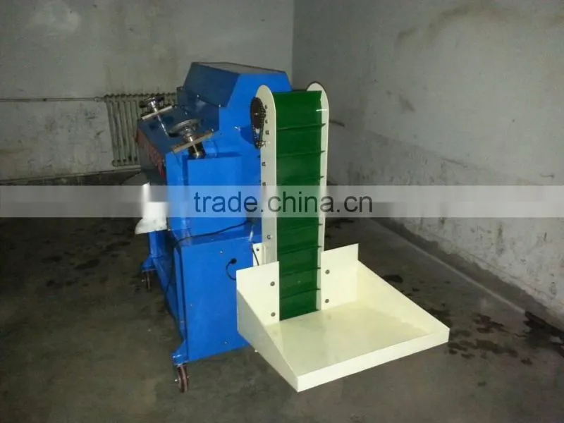 New type walnut cracker machine /walnut breaking machine