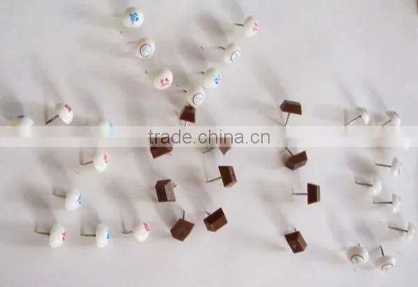 Eco-Friendly,Safe & Easy handle Feature and lovely plastic thumbtack