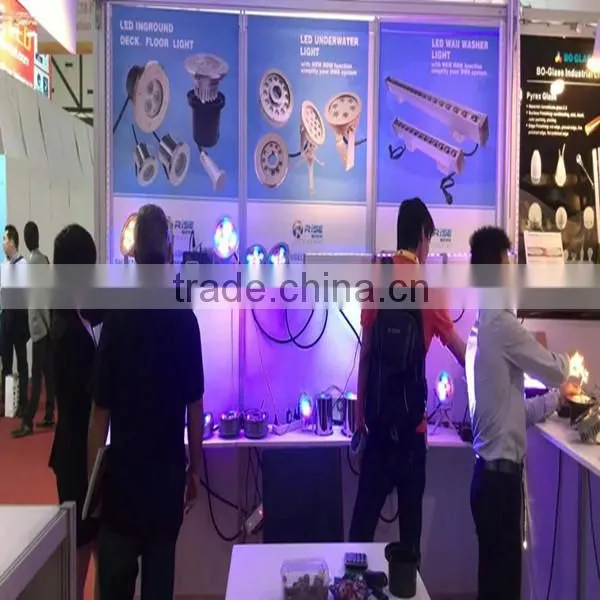 2015Battery powered IP67 waterproof stage lights with 8-90beam angle