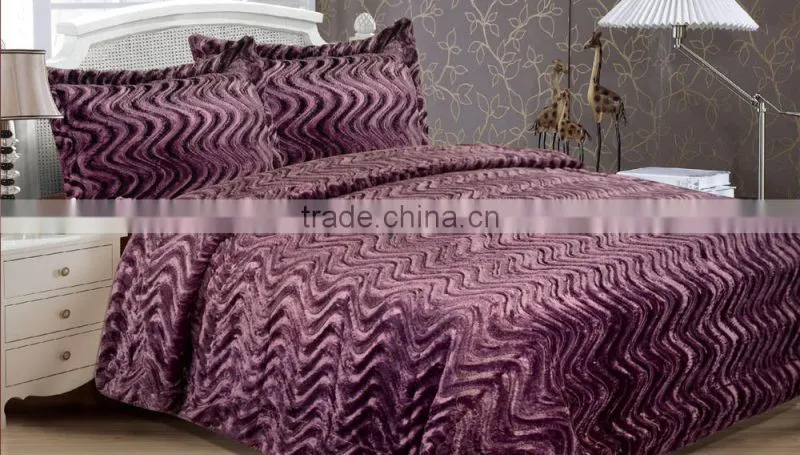 warm and luxury faux fur throw with pillow bedding set