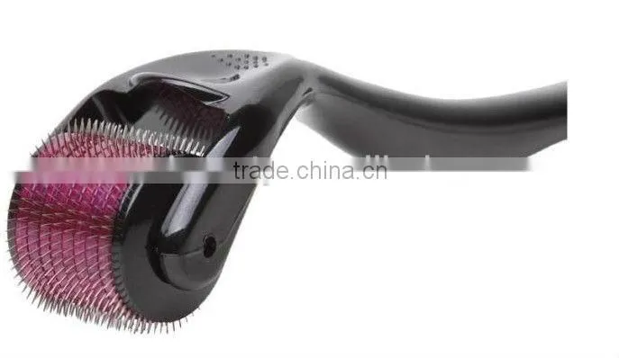 New hand-held rolling device derma roller treatment