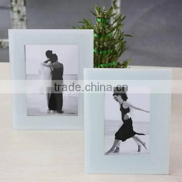 Glass photo frame