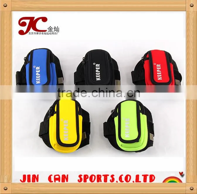 2017 hot selling outdoor waterproof sport armband captain armband
