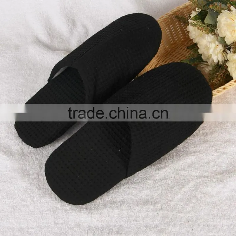 black plastic dot cloth waffle hotel slipper