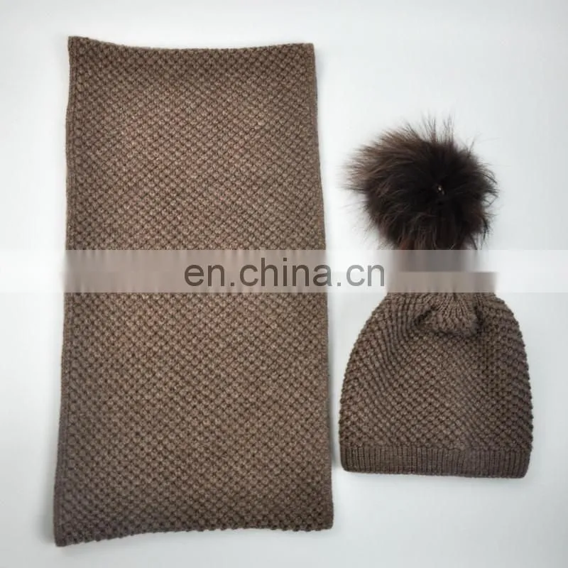 Wholesale Knitted Scarf Women Raccoon Fur Ball Winter Hat All in One Hat and Scarf