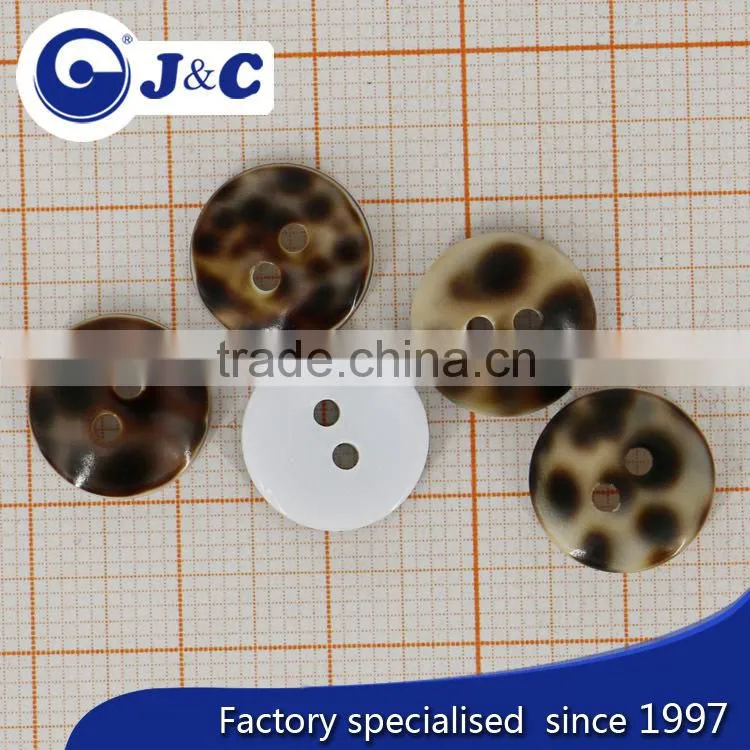 2015 fashion OEM nature color TG shell button