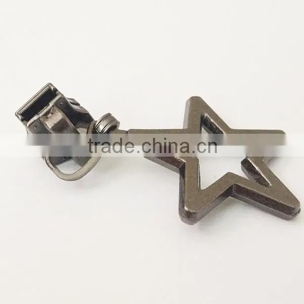boot zipper pullers