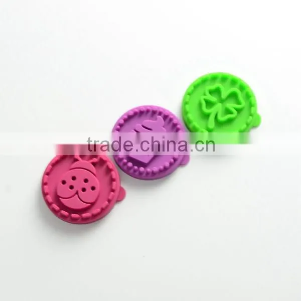 2016 New Design Wooden Handle Eco-friendly Cookie Stamp