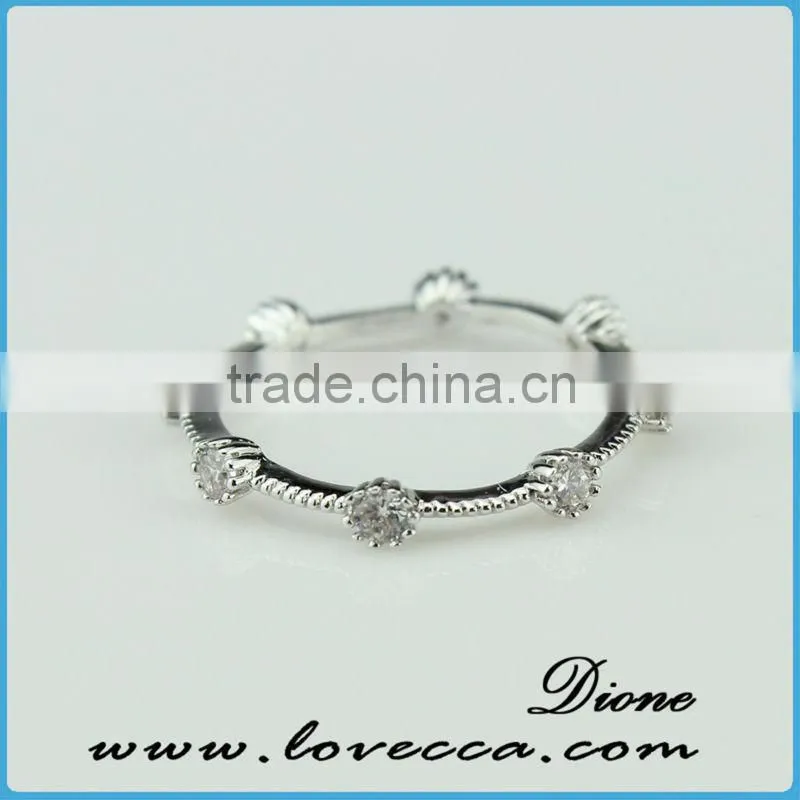 Wholesale fashion charms women 925 silver ring with clear zircon meda in china