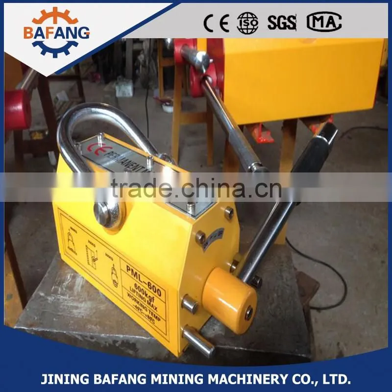 Permanent strong magnetic lifter for lifting ferromagnetic materials