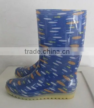 fanshionable and comfortable women pvc rain boots
