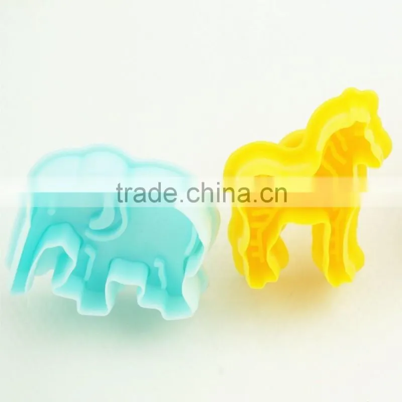 47047 4pcs Impressions animal horse elephant dear Fondant Mould Silicone Fondant Tools