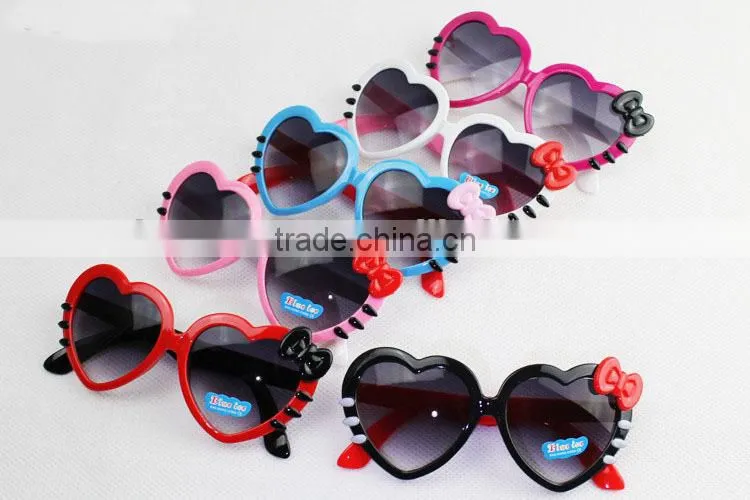 2015 New Style Heart-shaped Glasses Kids Sun Glasses Fashionable Glasses Plastic Sunglasses