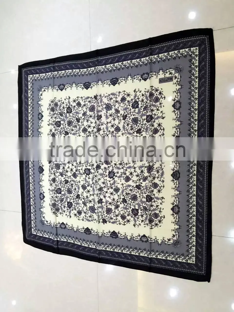 latest design fashion muslim square silk hijab 110*110cm (Very beautiful,not slide)