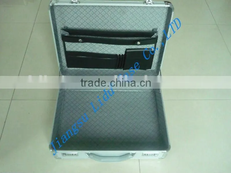 Aluminum laptop case